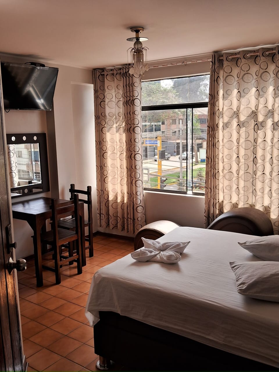 Panoramic Single Room, 1 Queen Bed | Desk, free WiFi