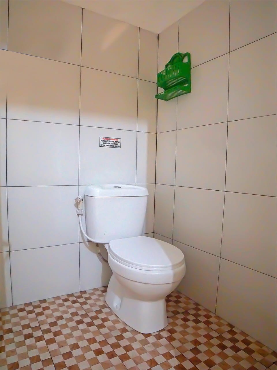 Economy Double Room | Bathroom | Shower, towels, soap