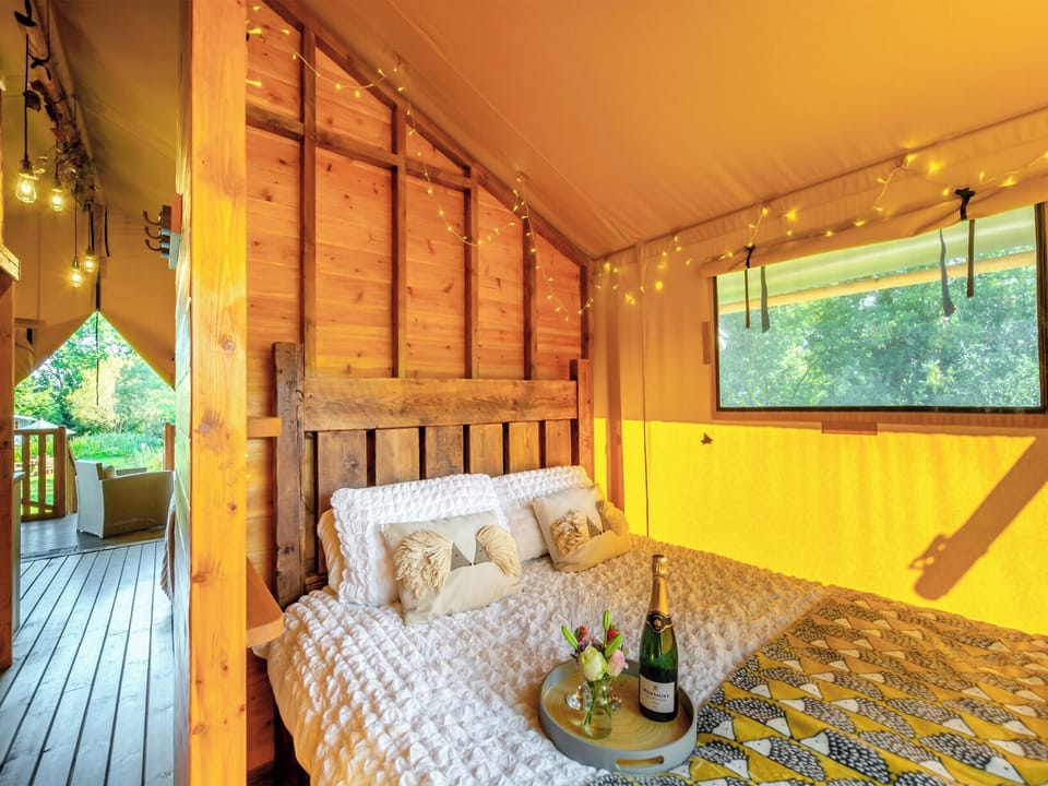 Double bedroom | Hedgehog Hideaway - Little North Field, Bishop Thornton, near Harrogate