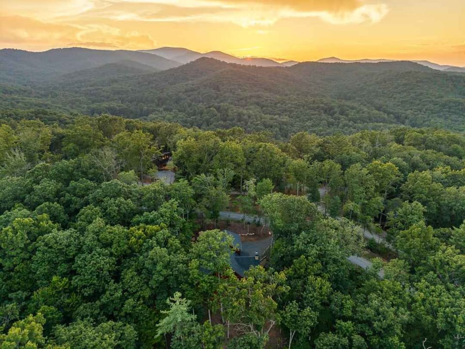 Wake up surrounded by endless mountain beauty and fresh air.