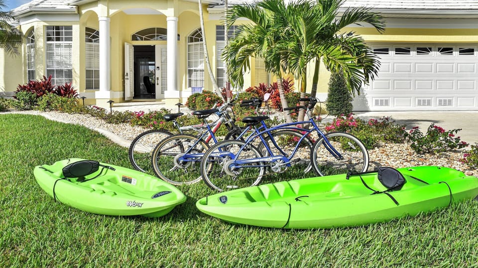 Bicycles and kayaks are available for the sports-minded tenant