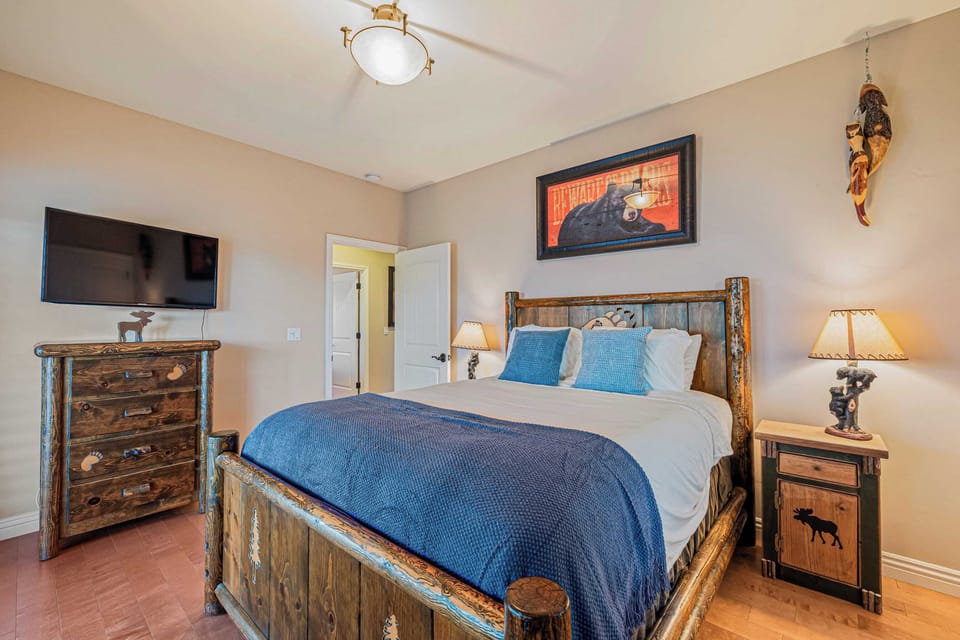 House (4 Bedrooms) | 4 bedrooms, iron/ironing board