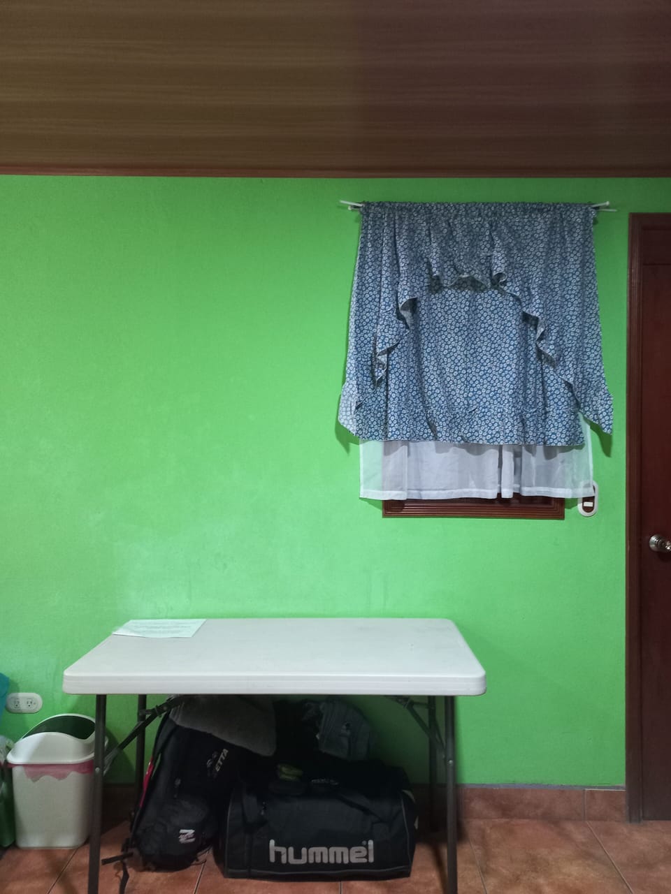 Family Shared Dormitory | Down comforters, desk, laptop workspace, WiFi (free)