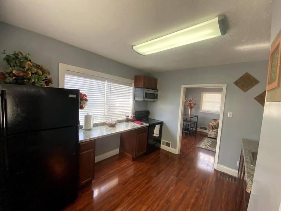 Kitchen (2)