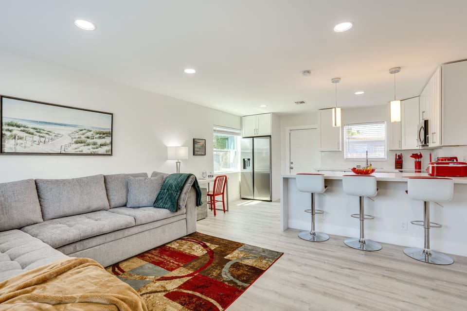 Living Room | Central A/C & Heat