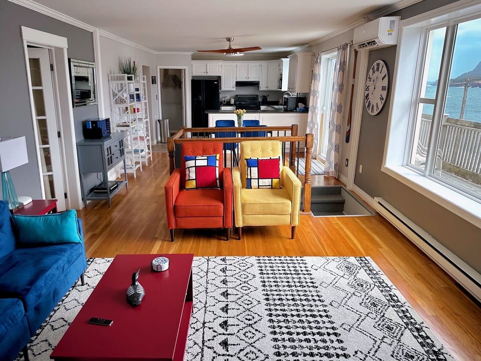 Captain's suite wide angle view