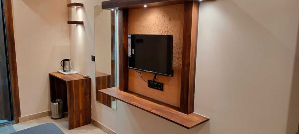 Deluxe Double Room | Free WiFi