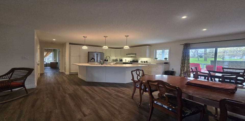 Bizlodge Kitchen View