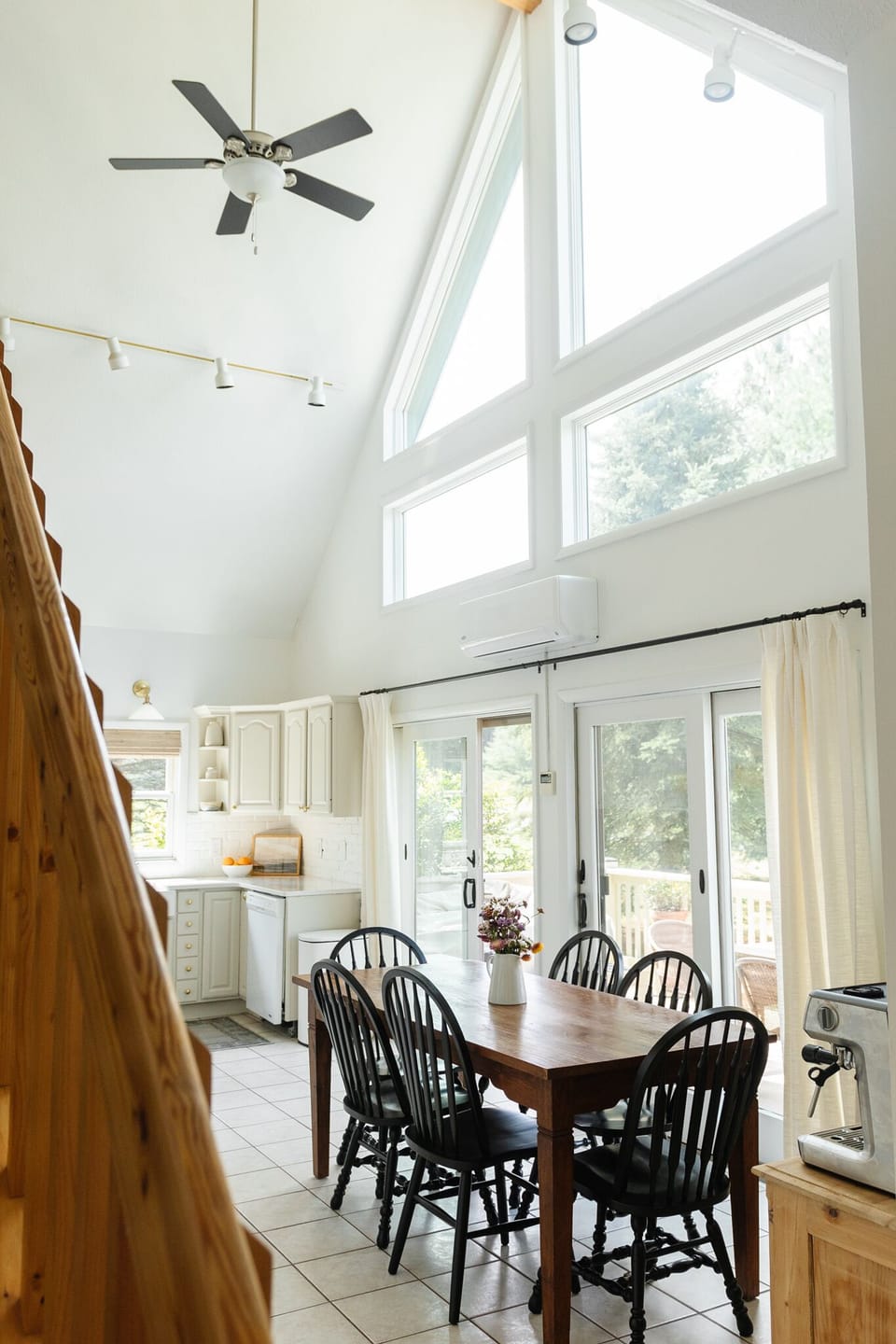 Kitchen Table - Seats for 8 people