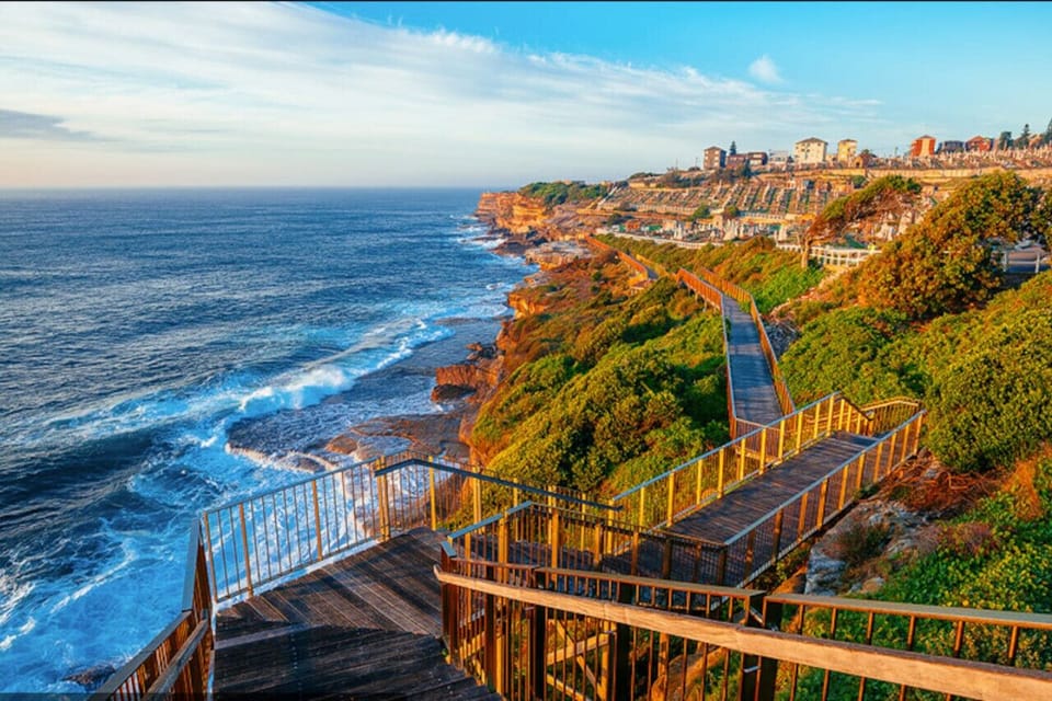 Ocean walk/coastal walks a 10 minute drive away