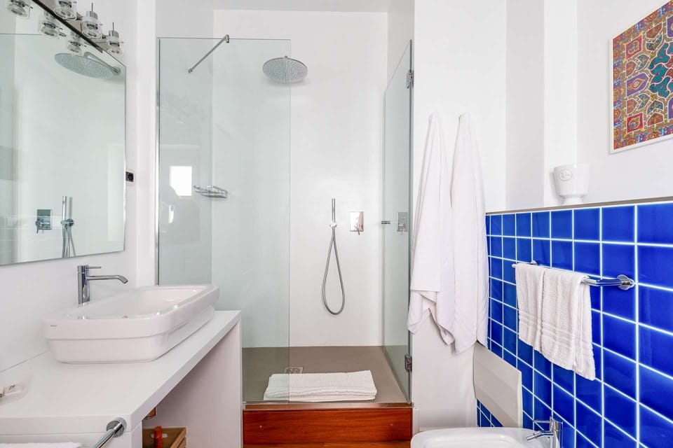 Comfort Room | Bathroom | Free toiletries, bidet, towels