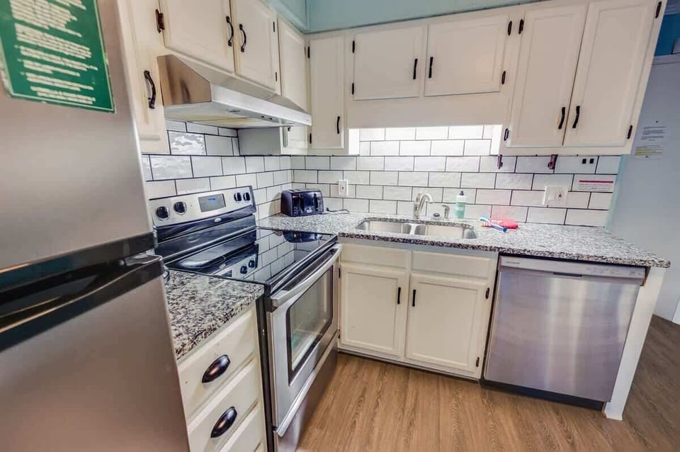 Large Kitchen Area