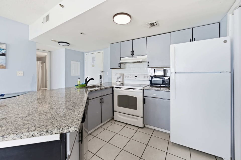 Large Kitchen Area
