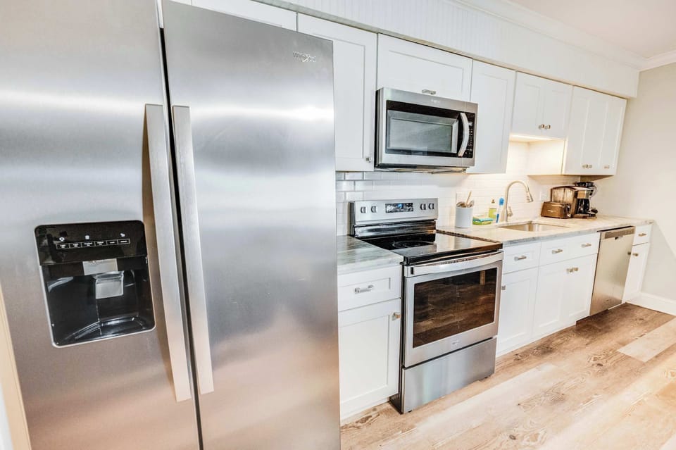 Large Kitchen Area
