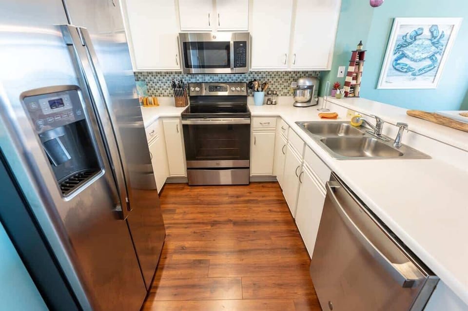 Large Kitchen Area