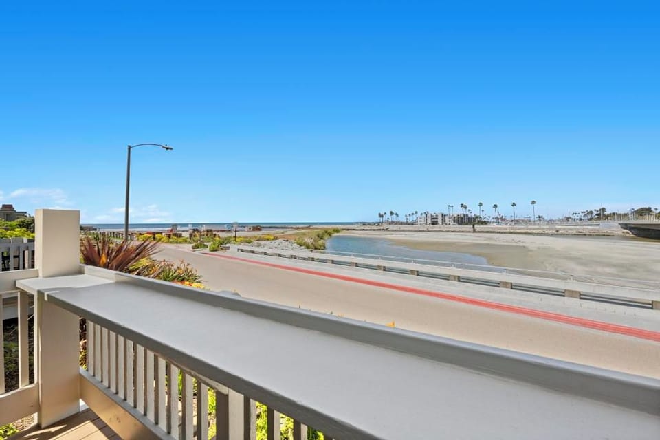 Steps away to the beach