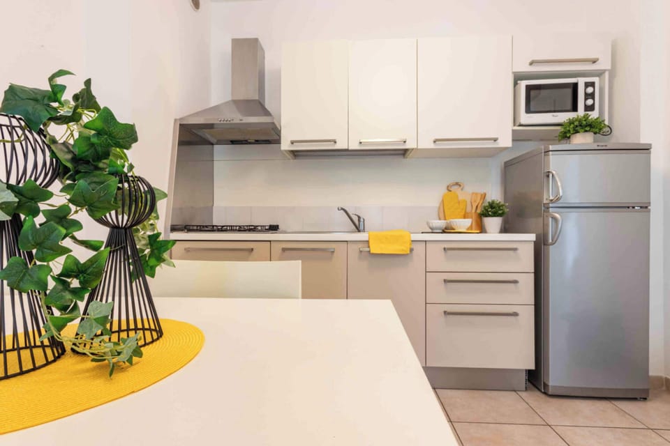Apartment, 1 Bedroom, Garden View | Interior