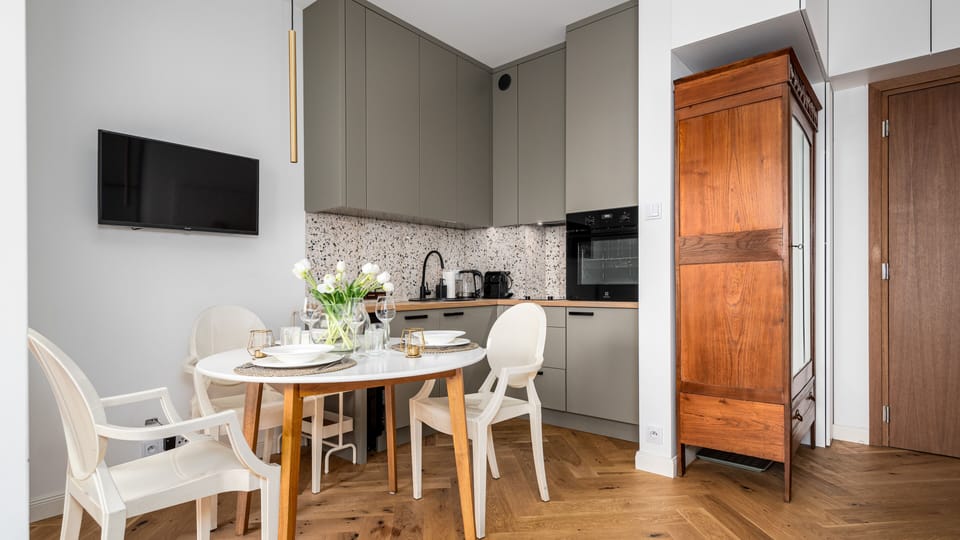 Studio Suite (26) | In-room dining