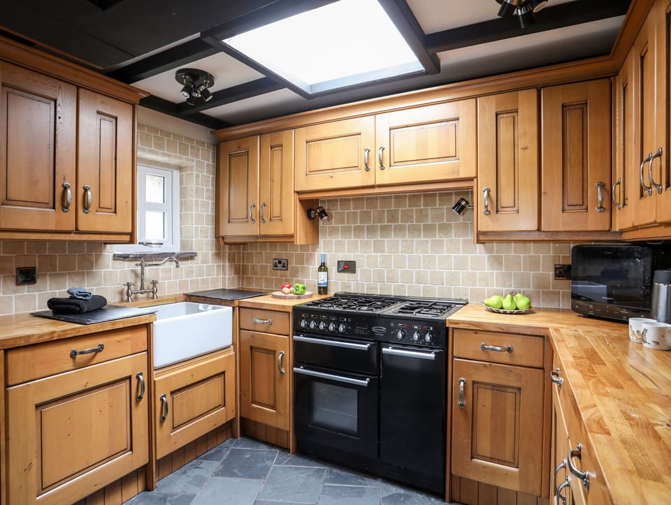 Fridge, dishwasher, electric kettle, toaster