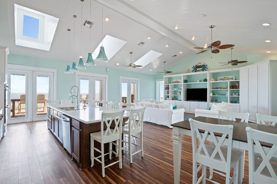 House, 4 Bedrooms | Private kitchen | Coffee/tea maker, fridge, oven