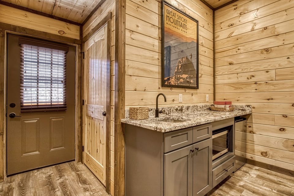 Cabin, 3 Bedrooms | Interior