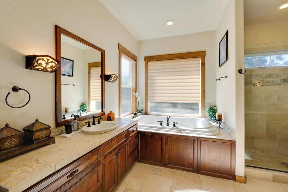 Klamath Falls Vacation Rental w/ Resort Amenities! Cottage in Oregon