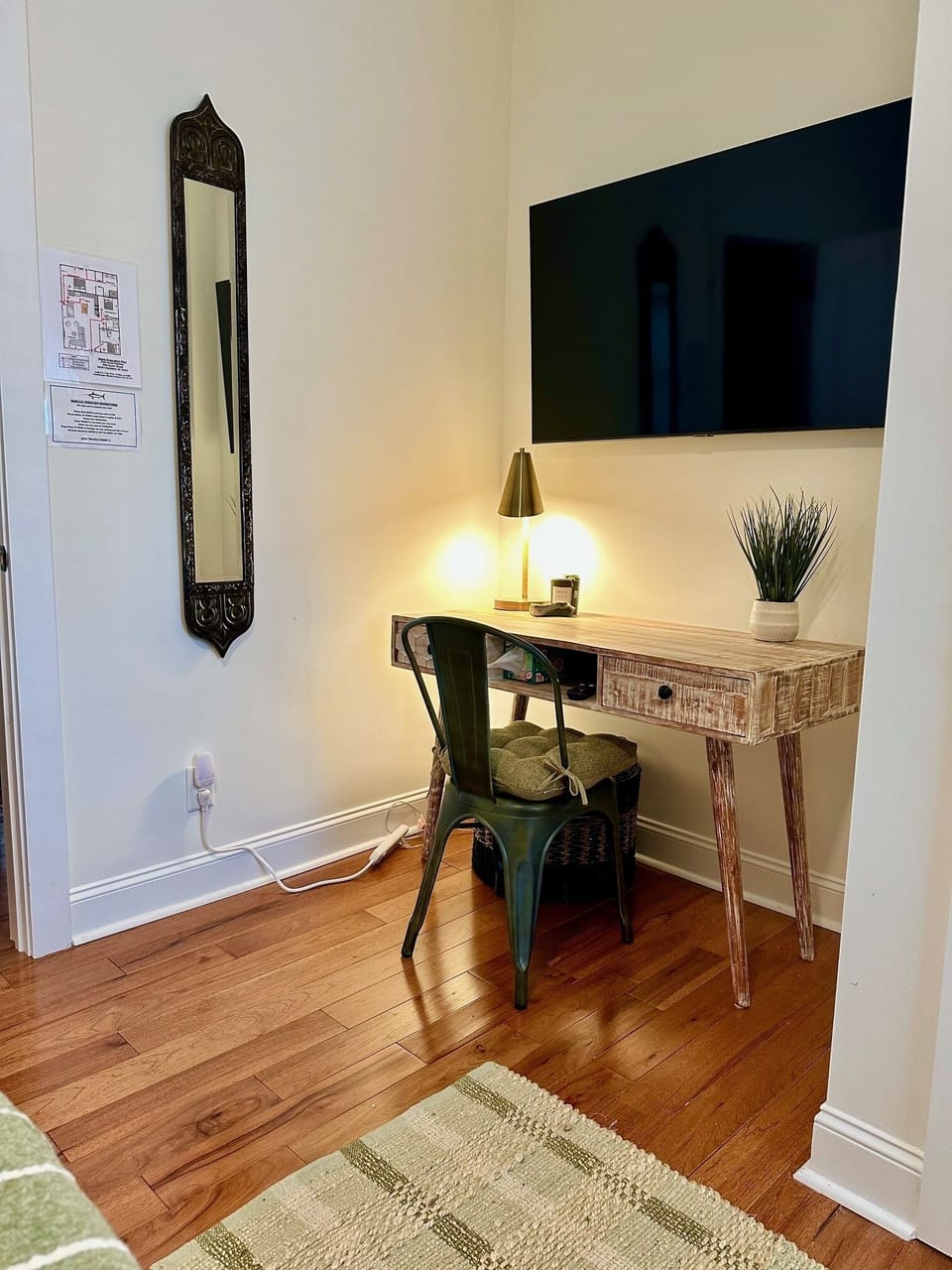 Work space in Queen Bedroom 3. Full size laundry also in this room.
