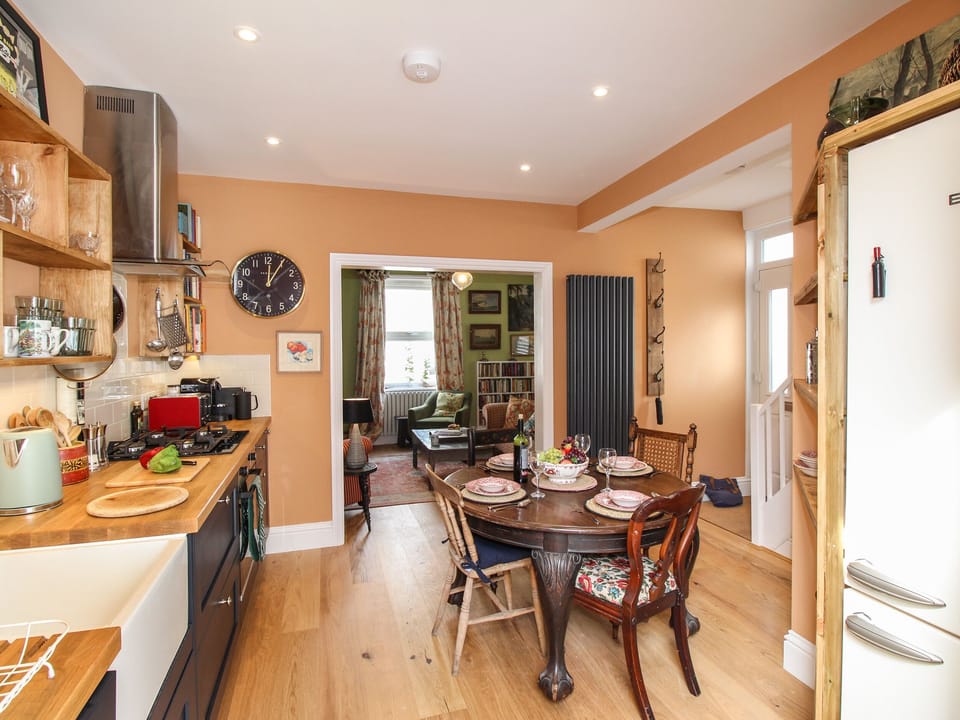 Cottage | Interior