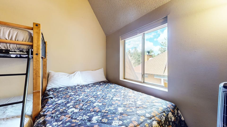 Furniture, Indoors, Bed, Bedroom, House