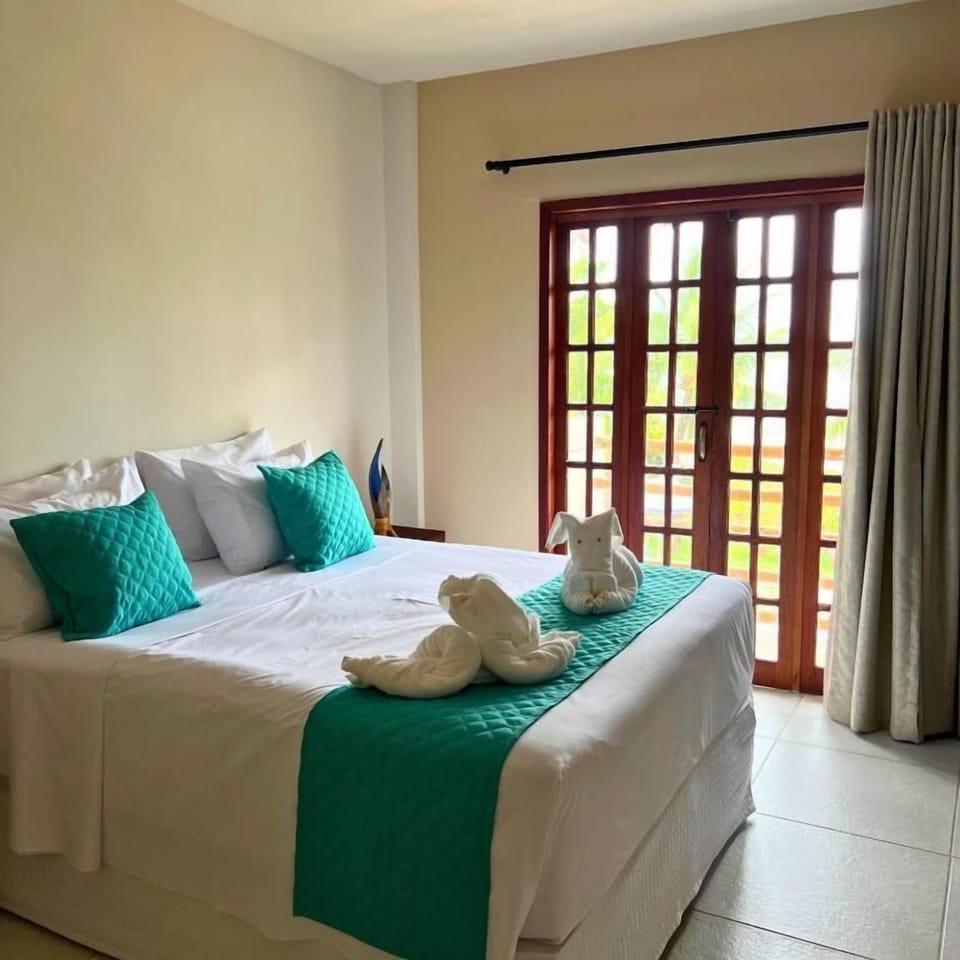 Room, Sea View, Ground Floor | Minibar, free WiFi, bed sheets