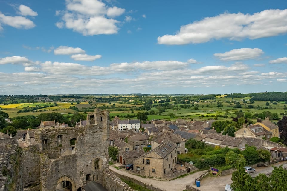 Blue skies over Middleham