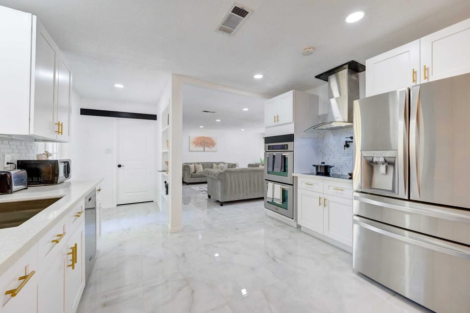 Modern and delicate kitchen