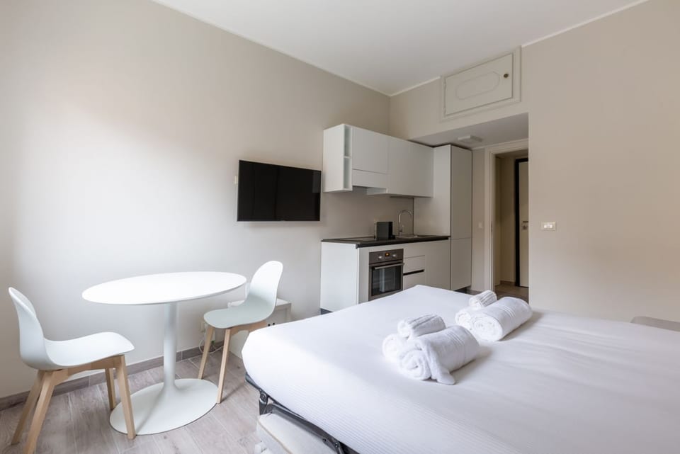 PANIZZA 8 · Grazioso monolocale, posizione elegante e centrale Apartment in Milan