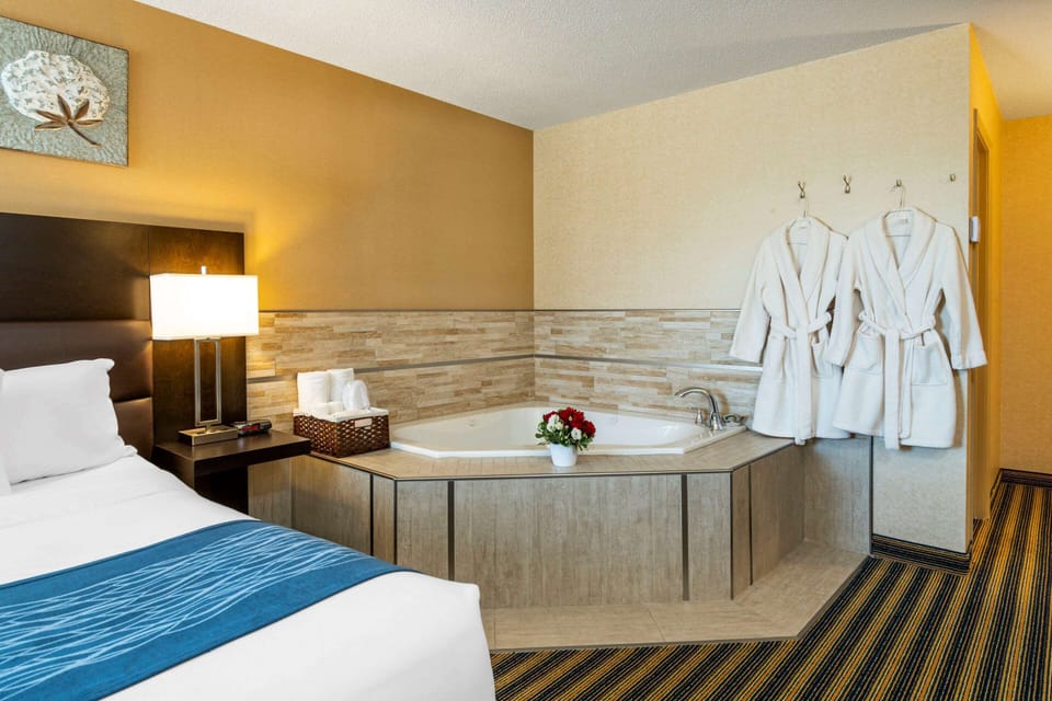 Premium bedding, desk, blackout drapes, soundproofing