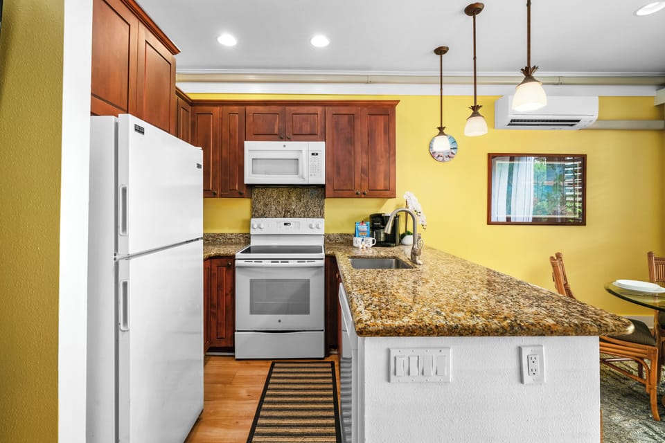Kitchen, with all of kitchen essentials 