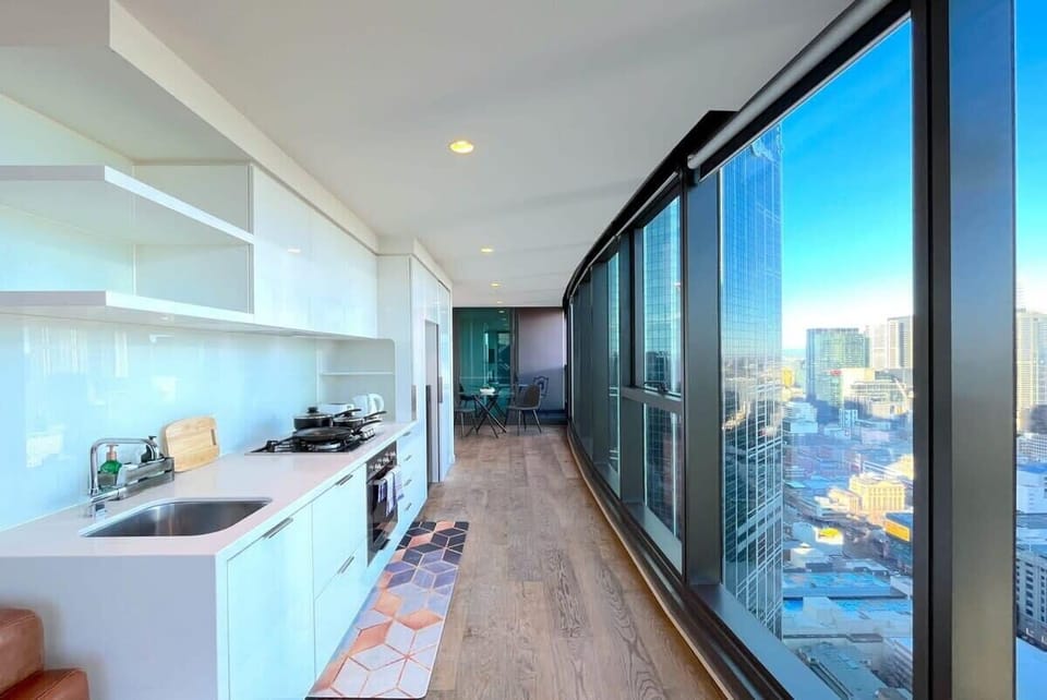 Open kitchen with skyline view aside