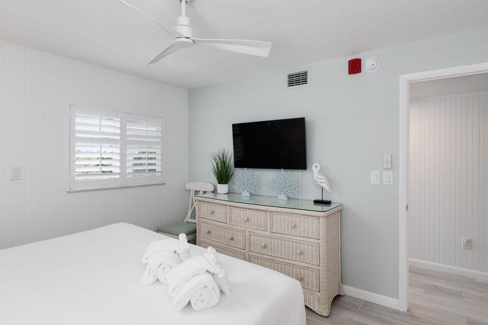 Guest bedroom with king bed