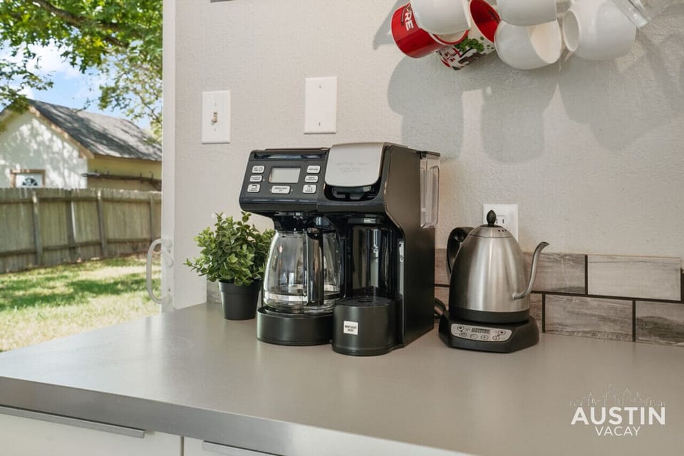 Full kitchen with all the essentials plus dishwasher