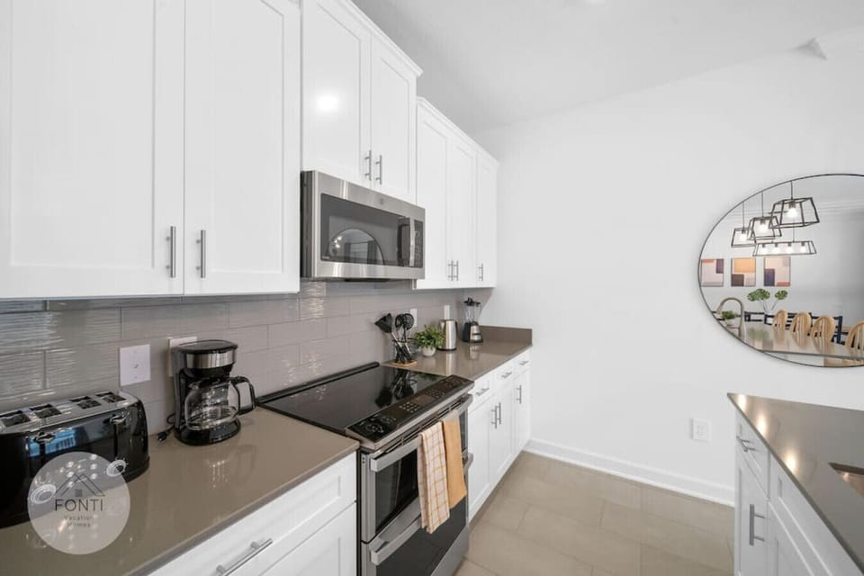 Kitchen#Disney #Parks #kingdom #springs #StoreyLake #Apartment #Vacation #Rental #waterpark #Kissimmee #Orlando #universal #citywalk