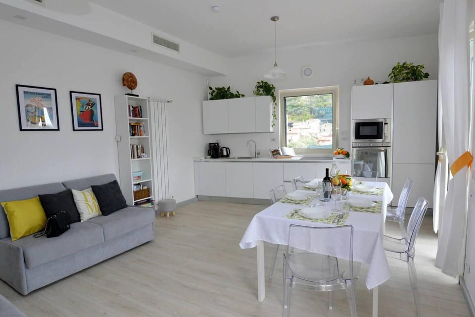 House | Dining