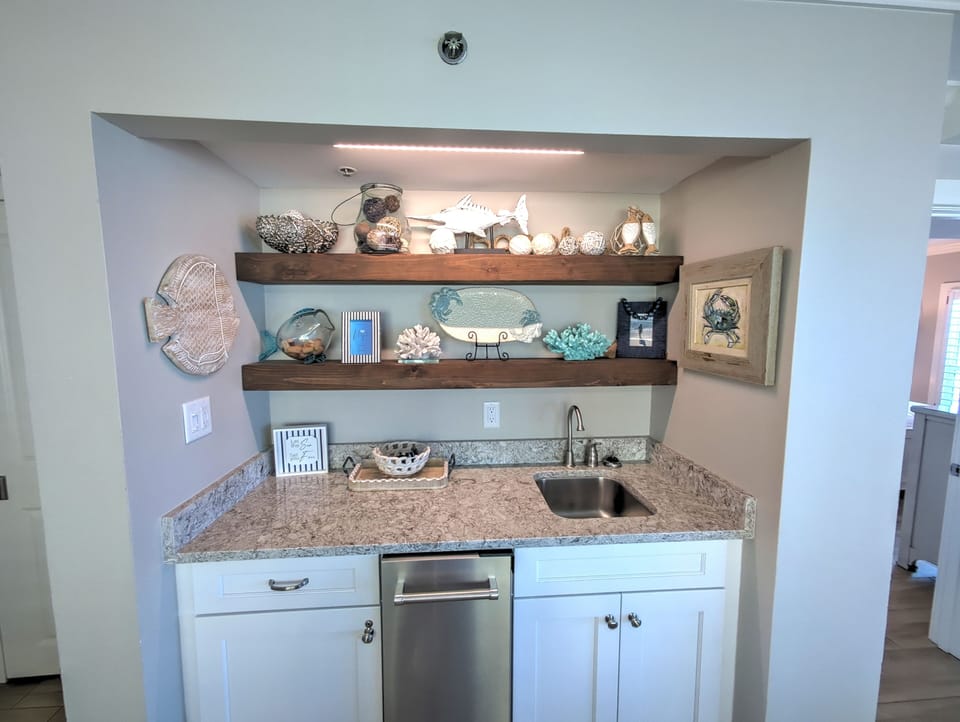 Sea Oats #401 Dining Area