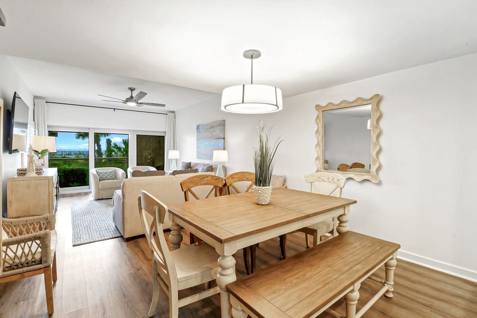 401 Captains Walk | Dining Table - 401 Captains Walk | Dining Table