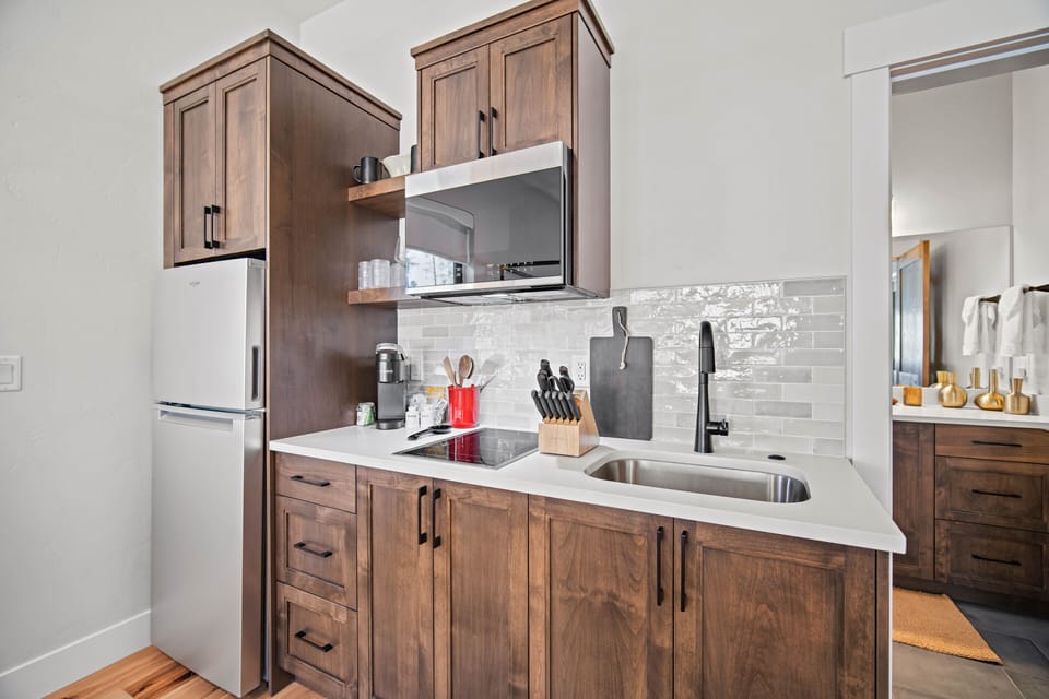 18145 Forestbrook-05