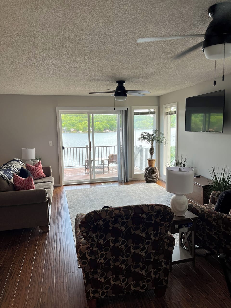Main level living room
