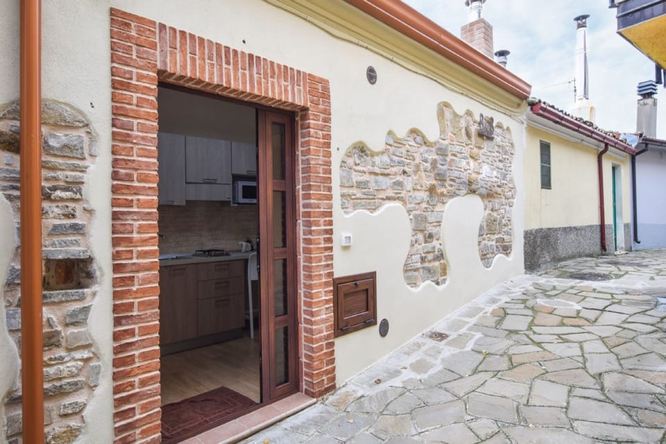 Entrance / Reception