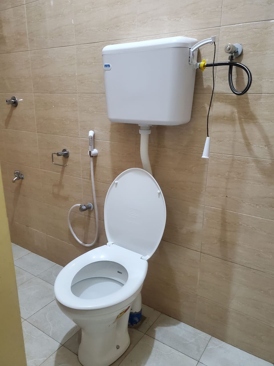 Standard Double Room | Bathroom | Slippers