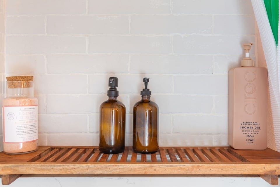 Bathroom amenities