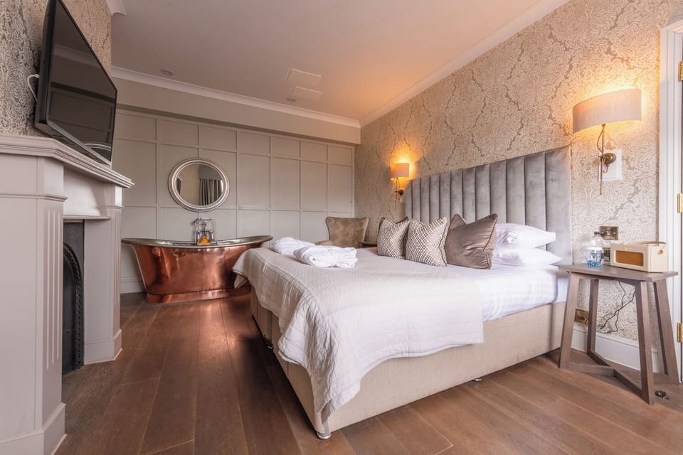 Desk, iron/ironing board, free WiFi, bed sheets