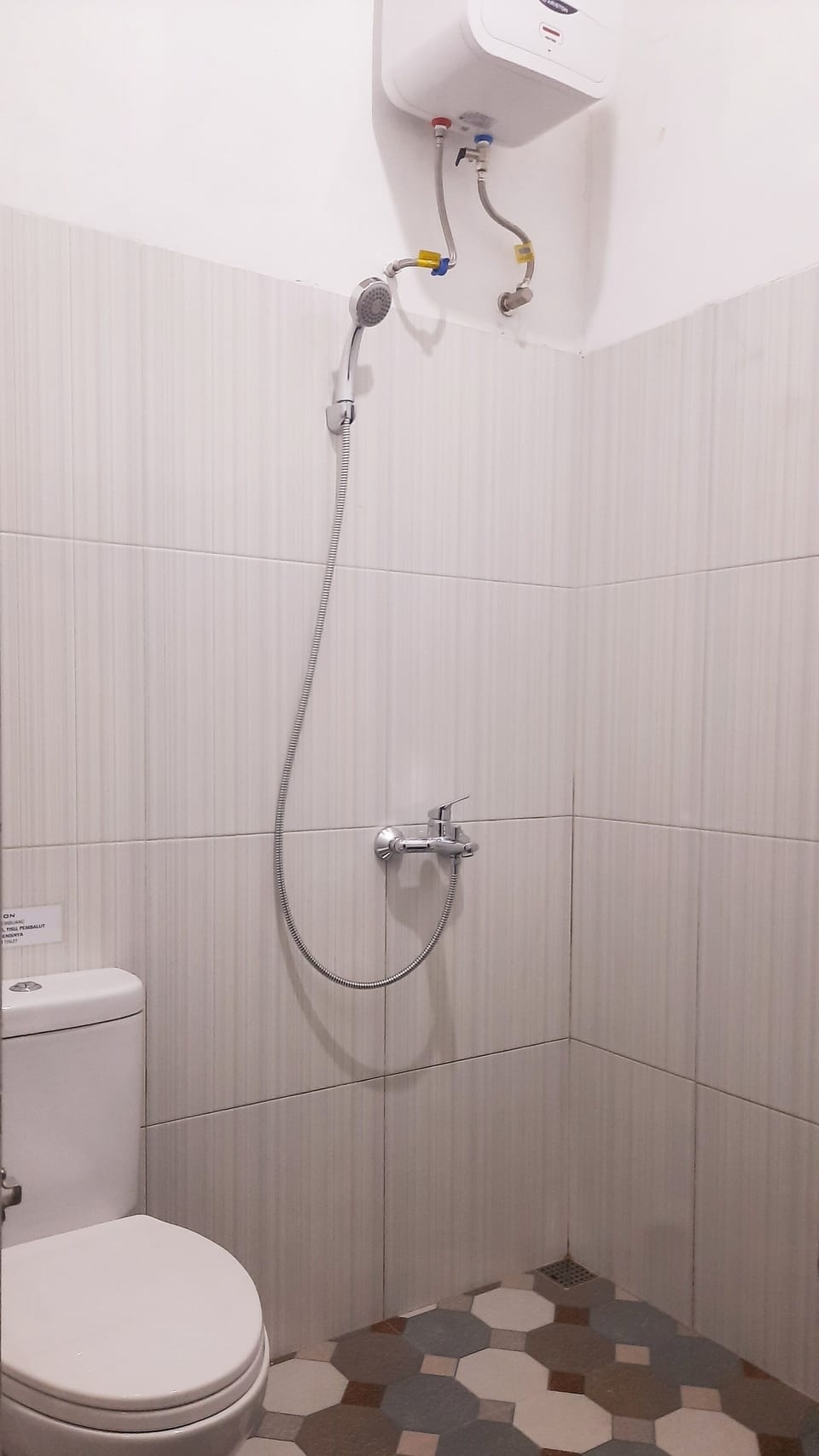 Family Townhome, 2 Bedrooms, Garden View, Mezzanine | Bathroom | Shower, hydromassage showerhead, free toiletries, towels