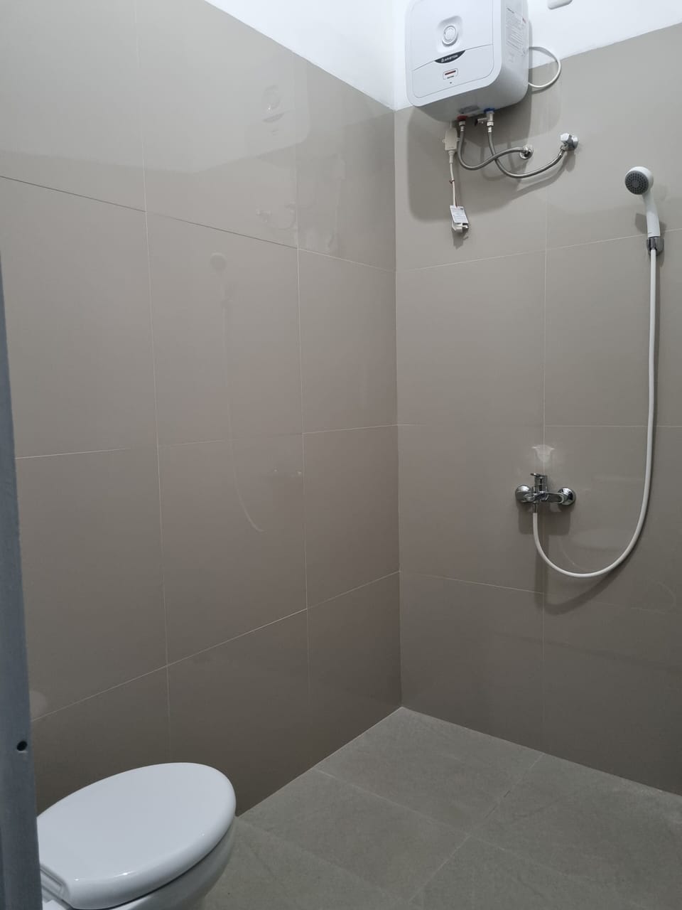 Presidential House, 3 Bedrooms, Garden View, Mezzanine | Bathroom | Shower, hydromassage showerhead, free toiletries, towels